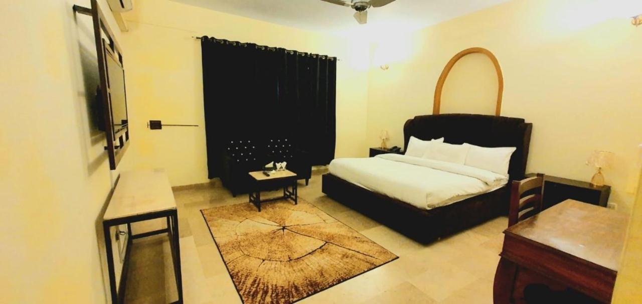 Blue Moon Residency Jinnah Super Islamabad Exterior photo